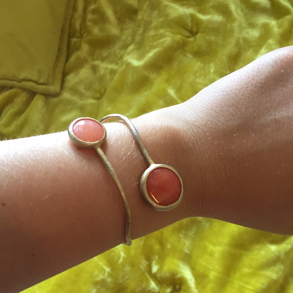 Movable gold bracelet/arm cuff